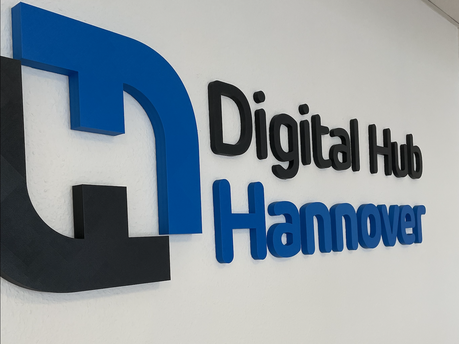 digitalhub_logo_office.png – Digital Hub Hannover GmbH